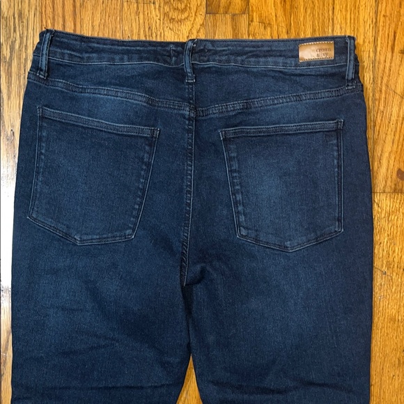 Crown & Ivy Blue Bootcut Women's Jeans Size 14P - Picture 8 of 10